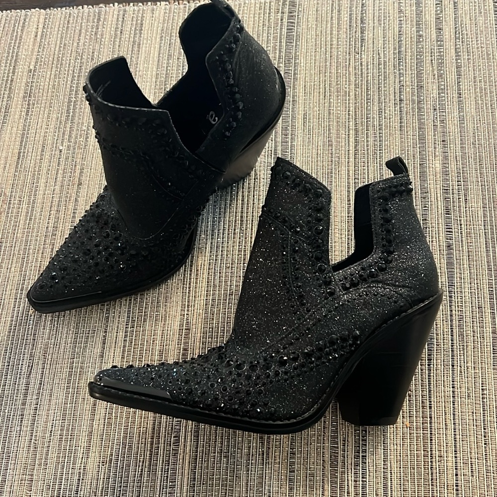 Gianni Bini Black Ankle Boots with Studded Detail - Picture 2 of 6